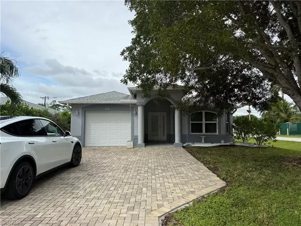 799 94th AVE N, Naples, FL 34108