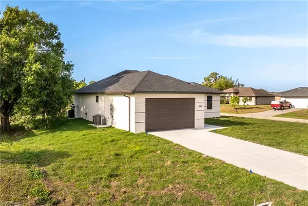 Lehigh Acres, FL 33971,5327 Beauty ST