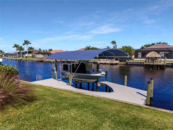 Cape Coral, FL 33914,2717 SW 38th ST