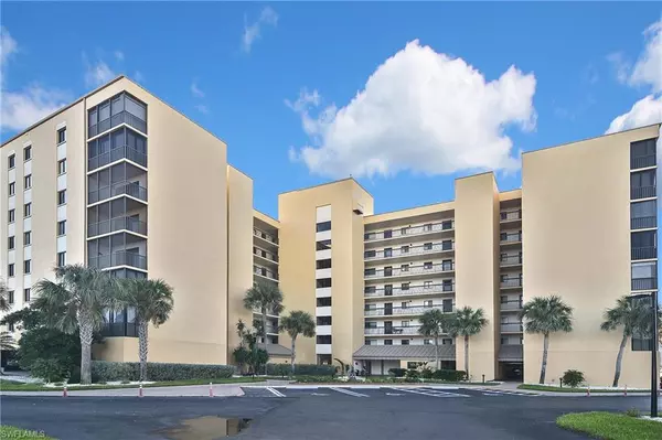 Fort Myers Beach, FL 33931,400 Lenell RD #306