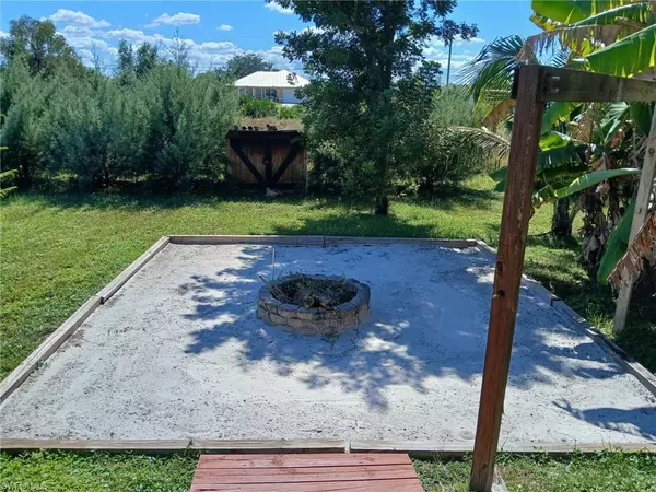 Lehigh Acres, FL 33976,2613 39th ST SW