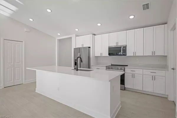 Cape Coral, FL 33991,616 SW 9th CT