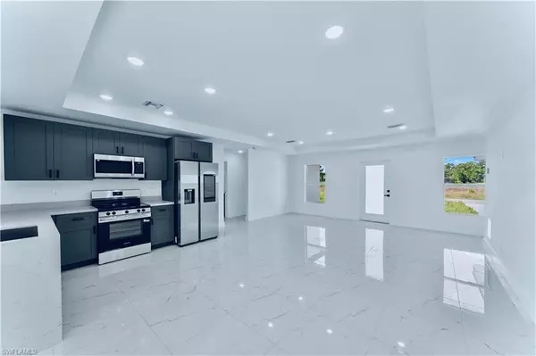 Lehigh Acres, FL 33974,663 Hawthorne AVE S