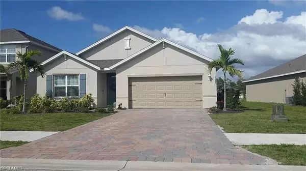 2625 Manzilla LN, Cape Coral, FL 33909