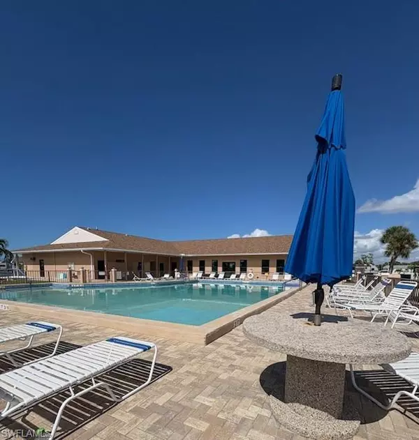 19681 Summerlin #69 RD, Fort Myers, FL 33908