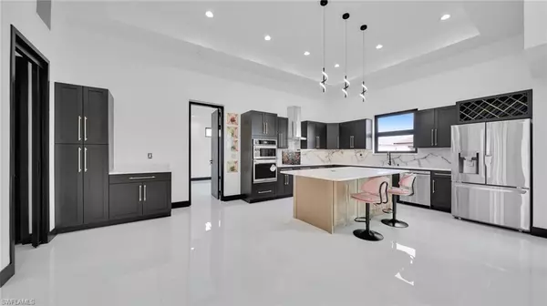 Cape Coral, FL 33991,113 SW 37 AVE