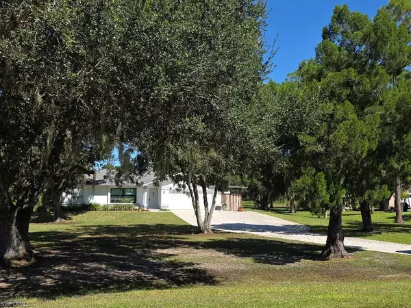 Alva, FL 33920,21151 Captain Nelson CT