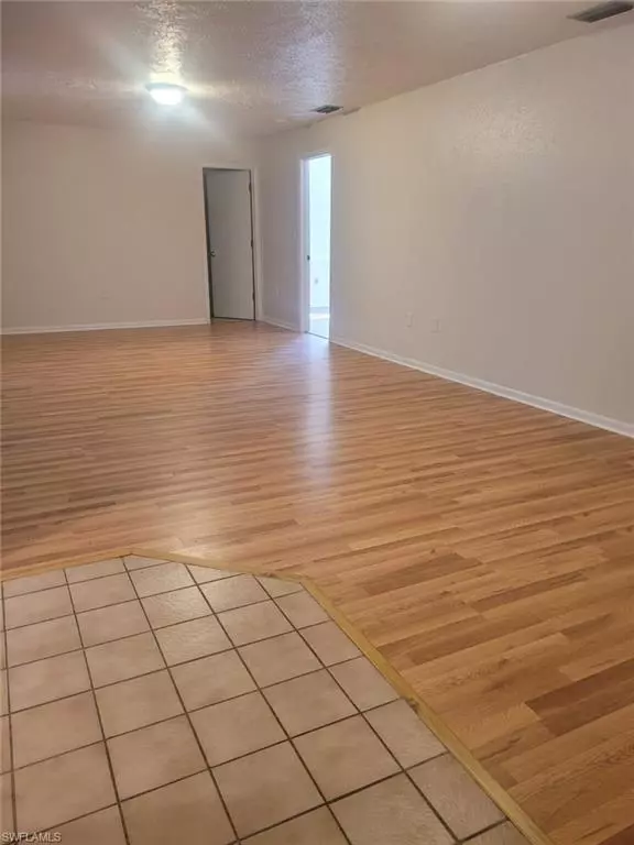 Lehigh Acres, FL 33936,1438 Graham CIR