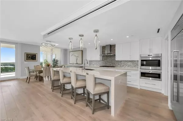 Naples, FL 34110,13915 Old Coast RD #802