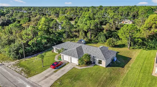 710/712 Creuset AVE S, Lehigh Acres, FL 33974