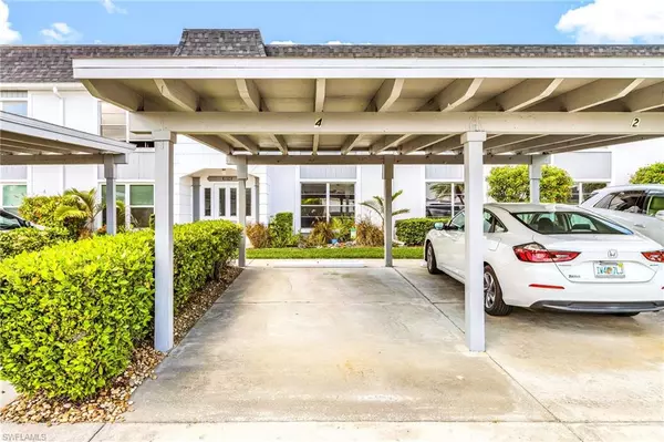 Fort Myers, FL 33919,6894 Sandtrap DR #4