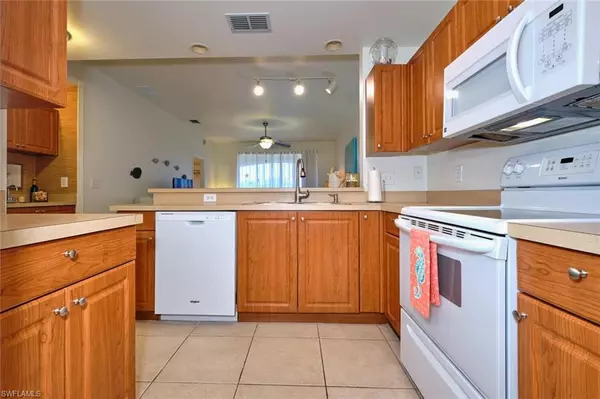 Fort Myers, FL 33908,15969 Mandolin Bay DR #205