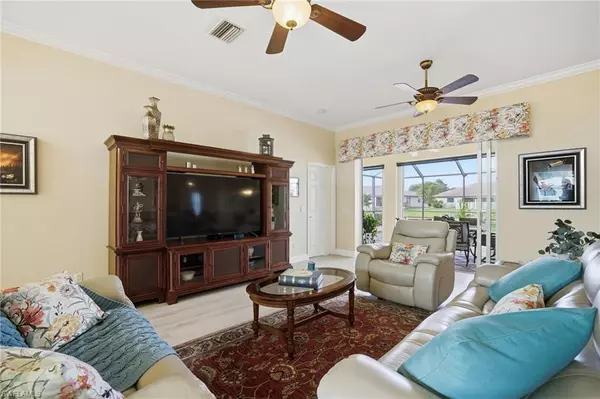 Cape Coral, FL 33990,622 SE 8th PL