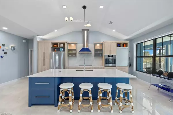 Sanibel, FL 33957,1890 Middle Gulf DR