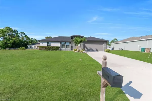 919 NE 35th LN, Cape Coral, FL 33909