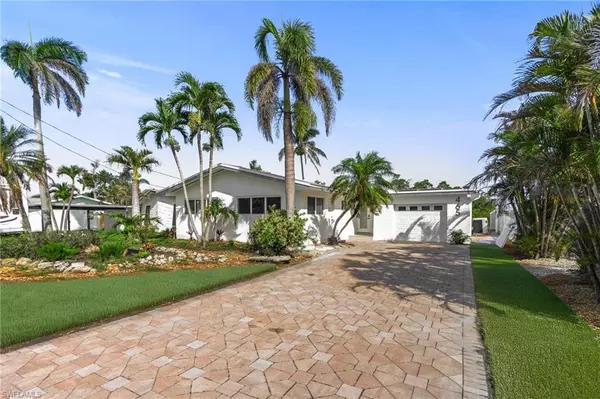 465 Donora BLVD, Fort Myers Beach, FL 33931