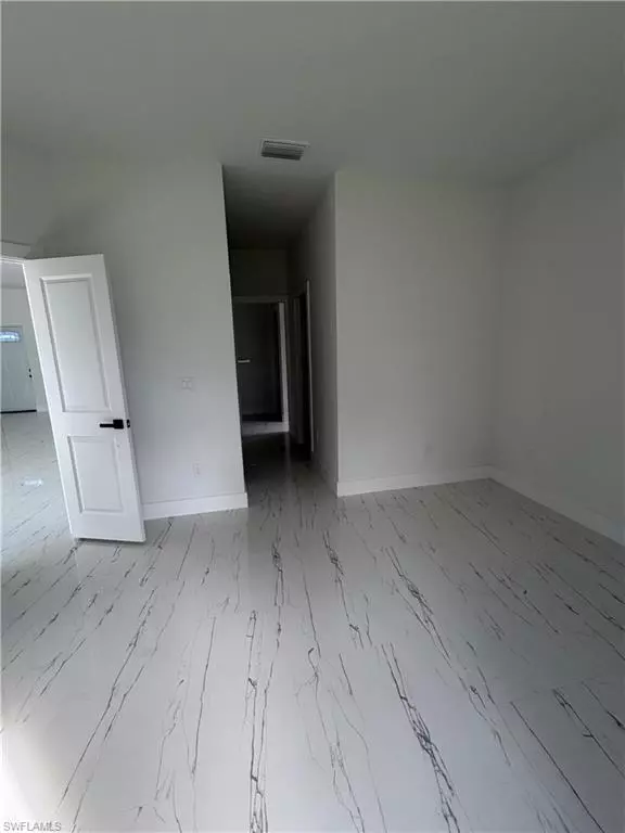 Port Charlotte, FL 33948,18141 E Wintergarden AVE