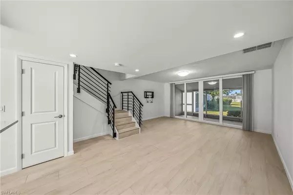 Fort Myers Beach, FL 33931,18052 San Carlos BLVD #158