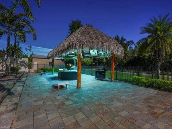 Fort Myers, FL 33912,6480 Pine Cone CT