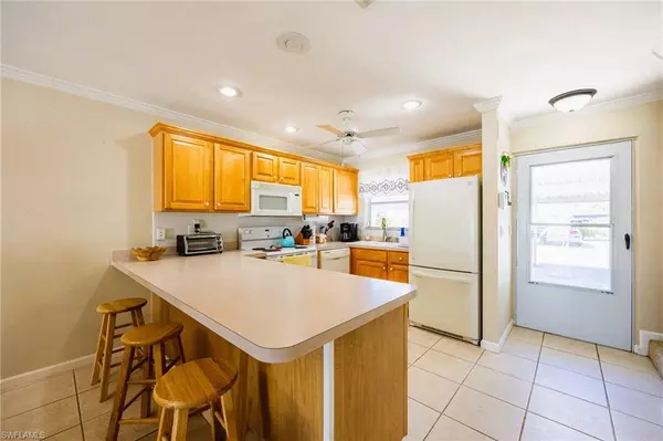 Fort Myers, FL 33919,Address not disclosed