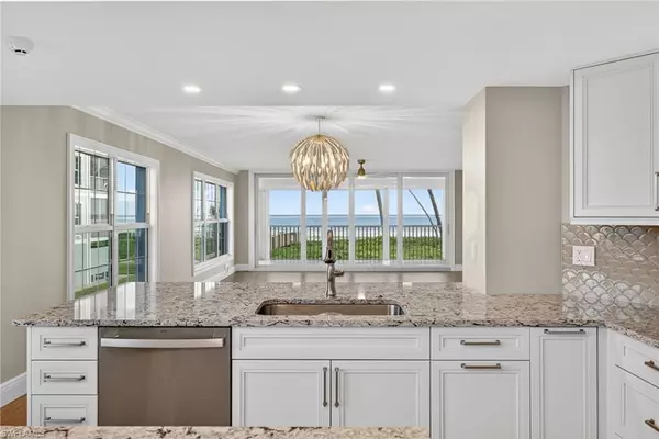 Sanibel, FL 33957,3145 W Gulf DR #201