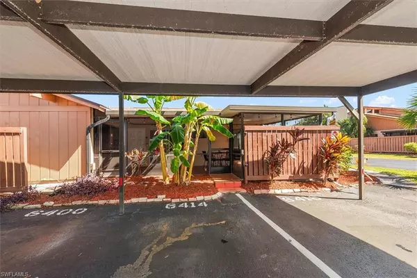 Fort Myers, FL 33908,6414 Royal Woods DR