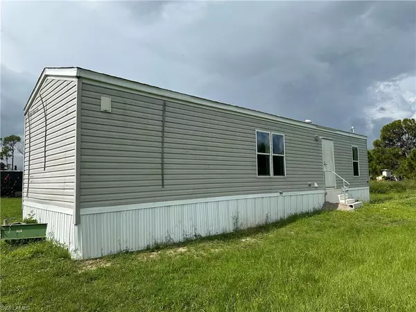 8086 Heck DR #7, North Fort Myers, FL 33917