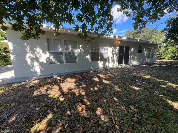 Labelle, FL 33935,4033 School CIR