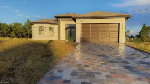 Lehigh Acres, FL 33972,802 Pine AVE