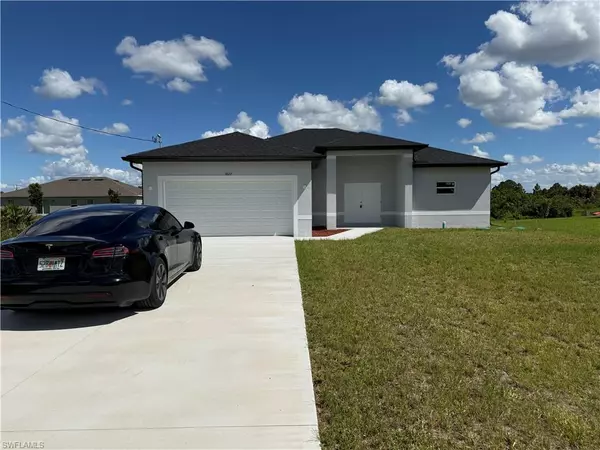 1027 Eisenhower BLVD, Lehigh Acres, FL 33974