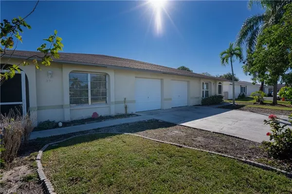 Cape Coral, FL 33990,931/933 SE 23rd PL