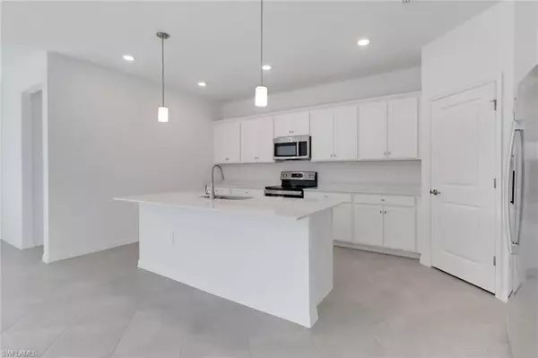 North Fort Myers, FL 33917,18789 Marlin Kite LN