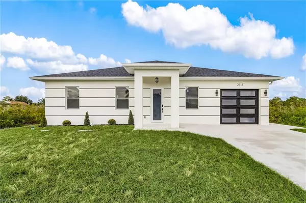 2712 64th ST W, Lehigh Acres, FL 33971