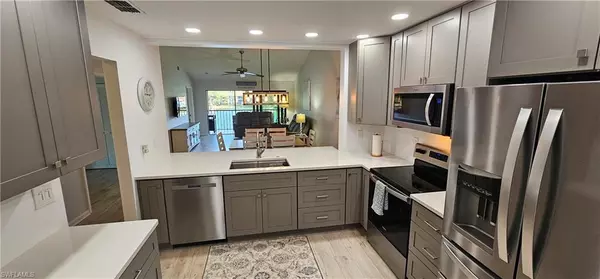 Naples, FL 34112,5708 Deauville CIR #J301