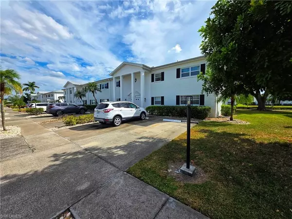 1462 Myerlee Country Club BLVD #2F, Fort Myers, FL 33919