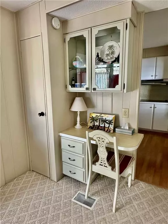 North Fort Myers, FL 33917,208 Brandywine LN