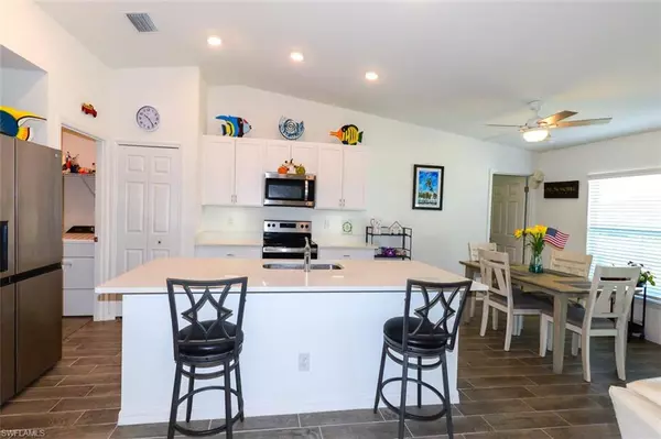 Cape Coral, FL 33991,1324 SW 8th PL