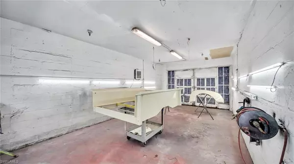 Fort Myers, FL 33907,1901 Dana DR