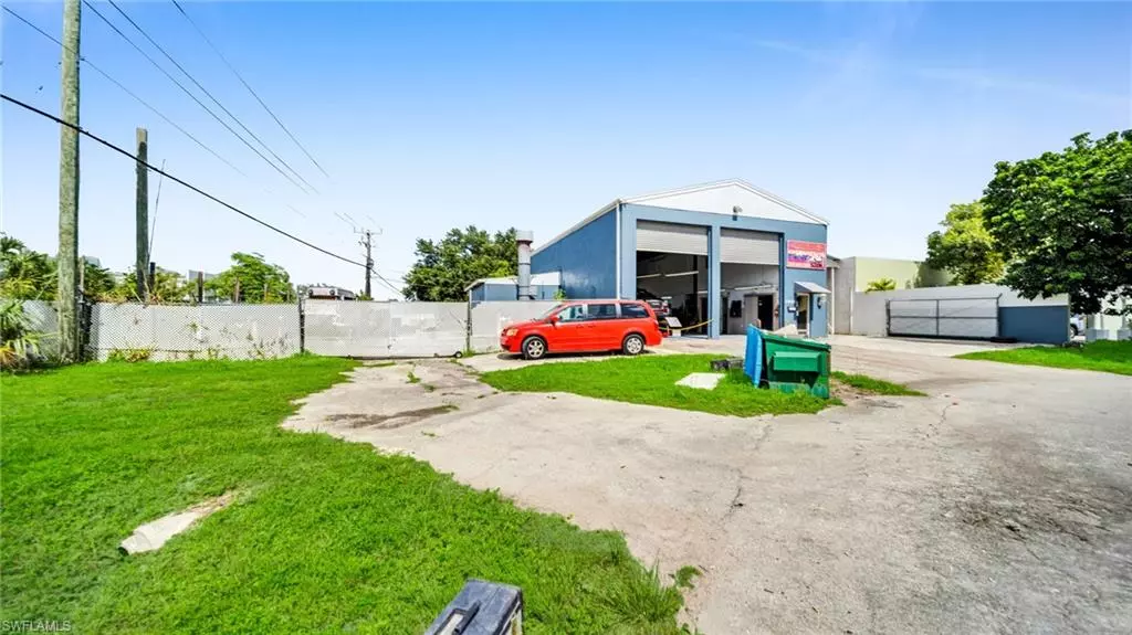 Fort Myers, FL 33907,1901 Dana DR