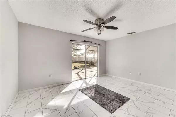 Cape Coral, FL 33904,5227 Coronado PKWY #1