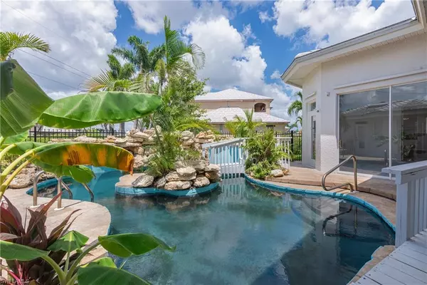 Cape Coral, FL 33914,2417 Cape Coral PKWY W