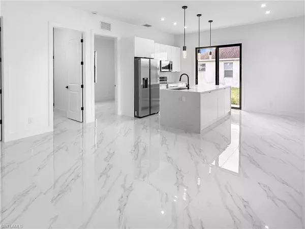 Lehigh Acres, FL 33971,916 Sara AVE N