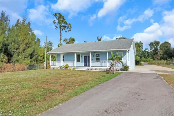 North Fort Myers, FL 33917,8117 Breeze DR