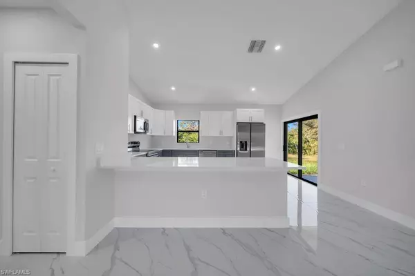 Lehigh Acres, FL 33972,644 Woodcrest DR