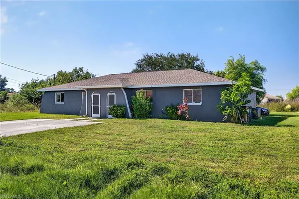 1120/1122 Gilbert AVE S, Lehigh Acres, FL 33973