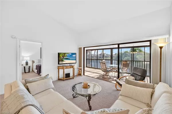 North Fort Myers, FL 33917,15448 Admiralty CIR #11