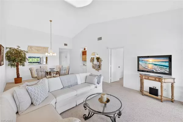 North Fort Myers, FL 33917,15448 Admiralty CIR #11