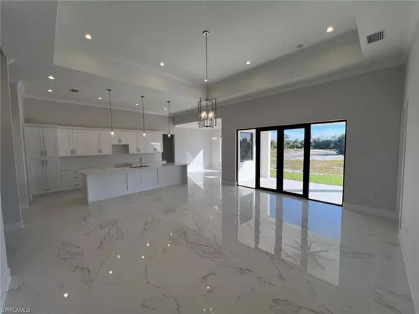 Naples, FL 34120,3672 68TH AVE NE