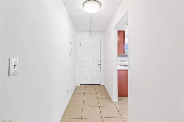 Cape Coral, FL 33914,1429 Cape Coral PKWY W #5