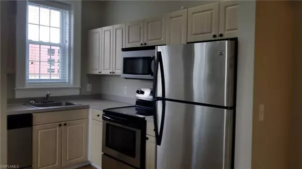 Fort Myers, FL 33901,1415 Dean ST #303